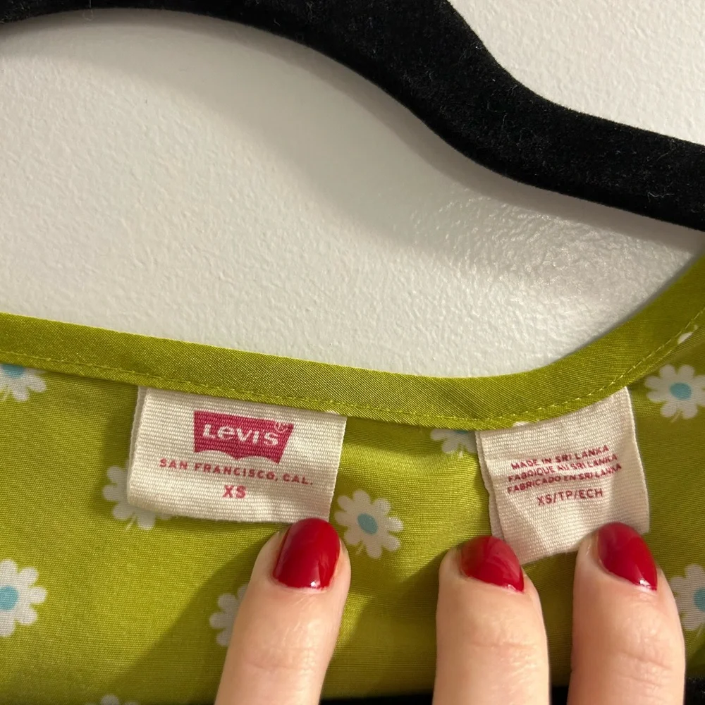 NWOT Levi’s Daisy Tie Blouse 💚🌼 - Picture 4 of 4